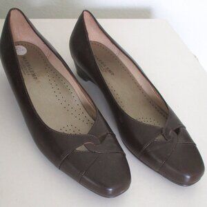 Mark Lemp Classics Womens Brown Leather Loafers w/1" Wedge Heel NWOB - Size 8.5M